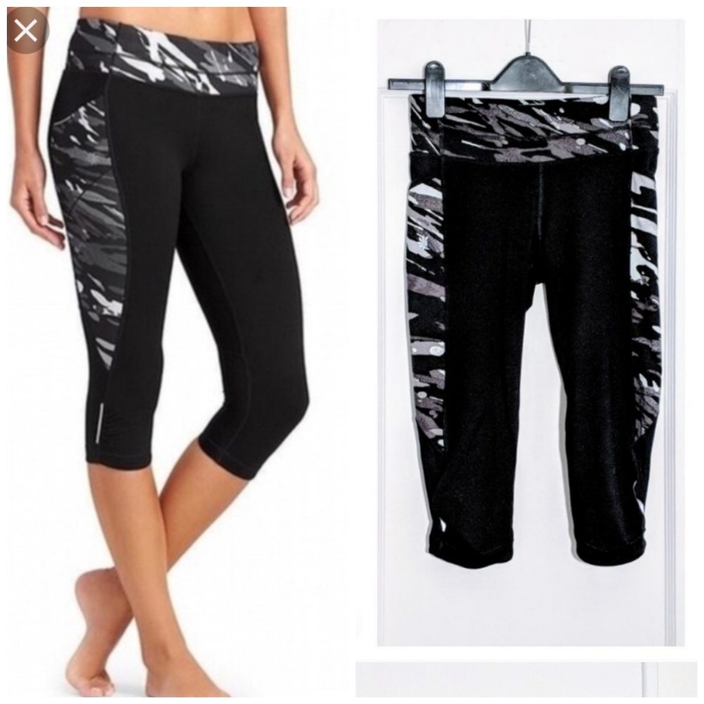 Athleta Dobby Be Free Capri Leggings